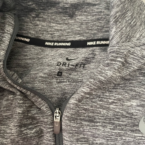 Womens Nike dry fit quarter zip - Picture 2 of 3